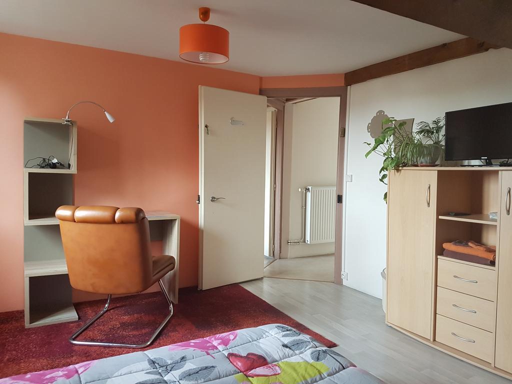 La Demi-Lune Bed & Breakfast Bailleval Eksteriør bilde